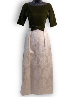 Vintage Handmade Green Size 8 Bridgerton Free Shipping Velvet Prom Ball gown on Queenly
