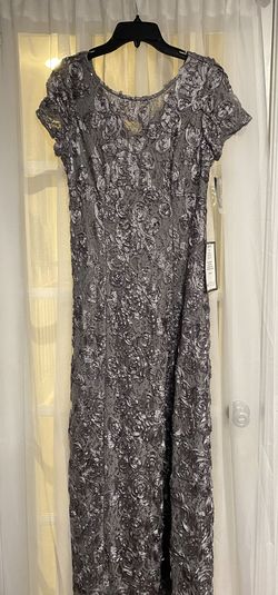 Silver Size 8 Straight Dress on Queenly