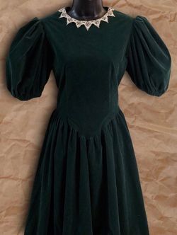 Vintage Handmade Green Size 10 Black Tie High Neck Vintage Prom Ball gown on Queenly