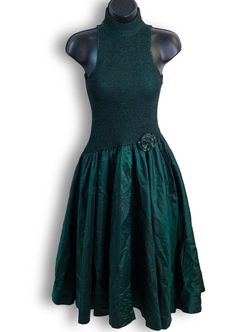 Vintage All That Jazz Green Size 6 Midi Cocktail Dress on Queenly