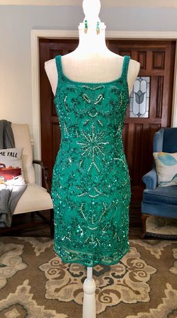 Sherri Hill Green Size 2 Midi Emerald Cocktail Dress on Queenly