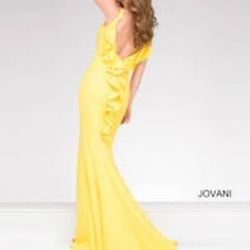 Jovani Yellow Size 4 Floor Length Backless Train Dress on Queenly