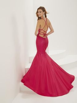 Style 16940 Christina Wu Pink Size 4 Spaghetti Strap Satin Silk V Neck Mermaid Dress on Queenly