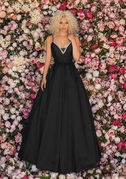 Style 8199 Clarisse Black Tie Size 2 Floor Length Tall Height Ball gown on Queenly