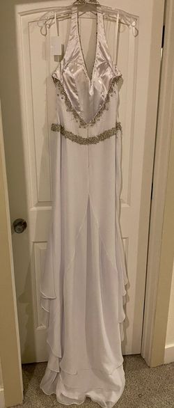 White Size 10 Train Dress on Queenly