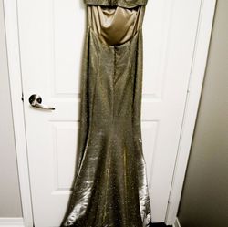 Sherri Hill Gold Size 6 Floor Length Straight Dress on Queenly