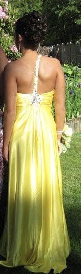La Femme Yellow Size 0 Military Prom Straight Dress on Queenly