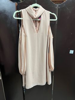Vince Camuto Nude Size 4 50 Off Summer Midi Cocktail Dress on Queenly