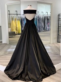 Sherri Hill Black Size 2 Pageant 50 Off Floor Length Train Dress on Queenly