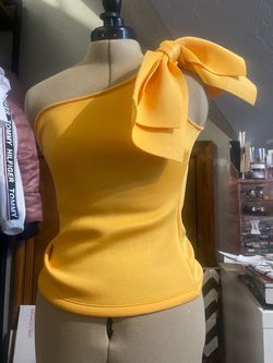 Yellow Size 2 A-line Dress on Queenly