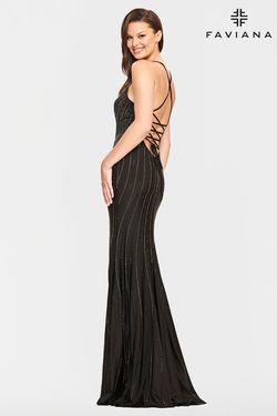 Style S10806 Faviana Black Tie Size 6 Pattern Lace Side slit Dress on Queenly