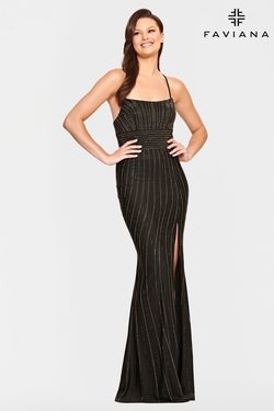 Style S10806 Faviana Black Tie Size 2 Pattern Side slit Dress on Queenly