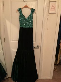 Johnathan Kayne Green Size 8 Floor Length Military Mermaid Dress on Queenly