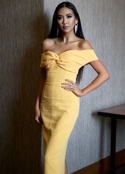 Cinq a Sept Yellow Size 2 Pageant Free Shipping Midi Cocktail Dress on Queenly