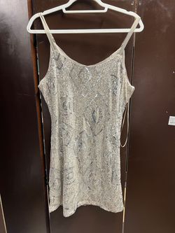 Boutique Silver Size 6 Euphoria Midi Cocktail Dress on Queenly