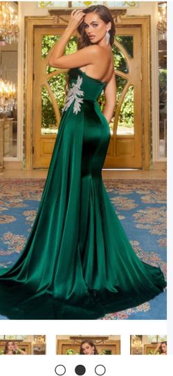 Portia and Scarlett Green Size 6 Floor Length Straight Dress on Queenly