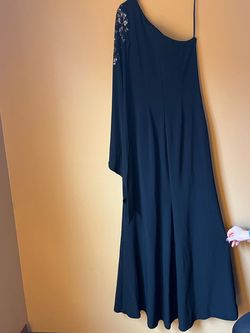 Xscape Black Size 4 Floor Length Side slit Dress on Queenly