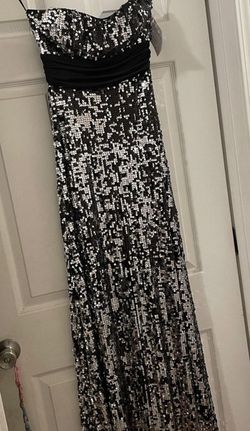 Speechless Black Tie Size 4 Sequined Prom Straight Dress on Queenly