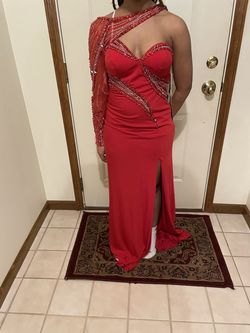 Tony Bowls Red Size 4 Side slit Dress on Queenly