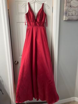 Mac Duggal Red Size 0 Short Height Straight Dress on Queenly
