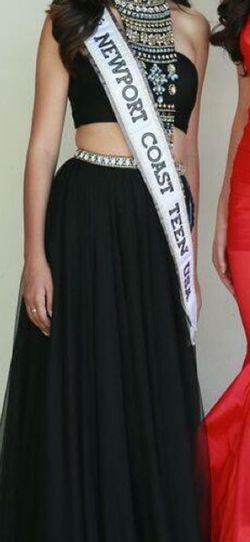 Sherri Hill Black Size 2 50 Off Photoshoot A-line Dress on Queenly