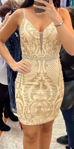 Gold Size 0 Cocktail Dress on Queenly