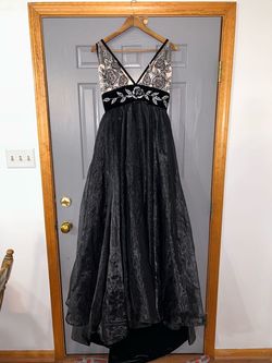 Mac Duggal Black Size 6 Medium Height Pageant 50 Off Prom Ball gown on Queenly