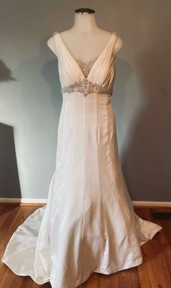 David's Bridal Nude Size 2 Free Shipping $300 V Neck A-line Dress on Queenly