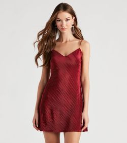 Style 05102-4840 Windsor Red Size 4 Jersey Tall Height Cocktail Dress on Queenly