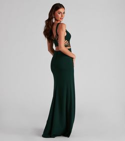 Style 05002-2246 Windsor Green Size 10 Black Tie Side slit Dress on Queenly