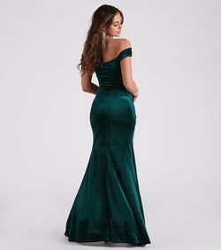 Style 05002-2612 Windsor Green Size 0 Sweetheart Mini Euphoria Padded Side slit Dress on Queenly