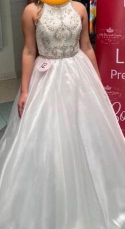 Johnathan Kayne White Size 4 Pageant Ball gown on Queenly
