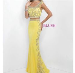 Blush Yellow Size 8 Medium Height Short Height Military Nightclub Mermaid Dress on Queenly