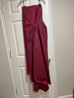 Calvin Klein Red Size 4 Floor Length Prom Ball gown on Queenly