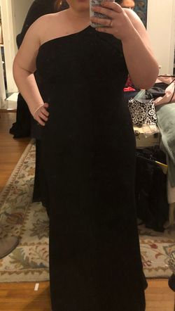 Black Size 12 Straight Dress on Queenly