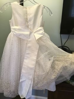 White Size 5 Ball gown on Queenly