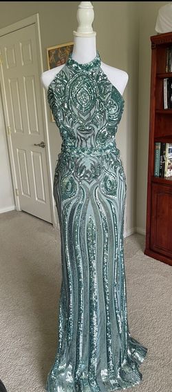 Green Size 6 Straight Dress on Queenly