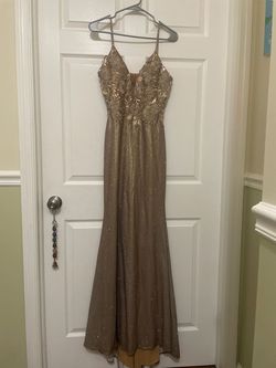 Camille La Vie Gold Size 8 Free Shipping Polyester Straight Dress on Queenly
