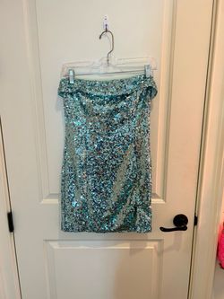 Mable Blue Size 8 Midi Homecoming Cocktail Dress on Queenly