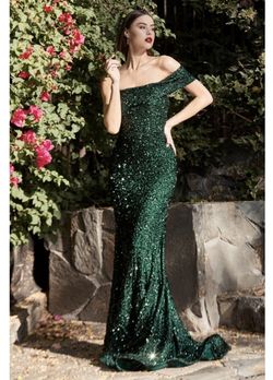 Cinderella Divine Green Size 18 Floor Length Black Tie Ball gown on Queenly
