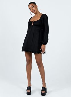 Style 1185024 Princess Polly Black Size 2 Tall Height Mini Cocktail Dress on Queenly