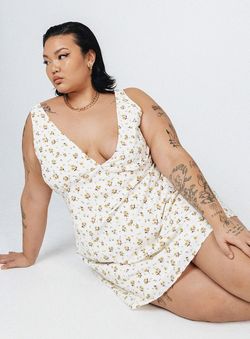 Style 1185387 Princess Polly White Size 14 Mini Plus Size Cocktail Dress on Queenly