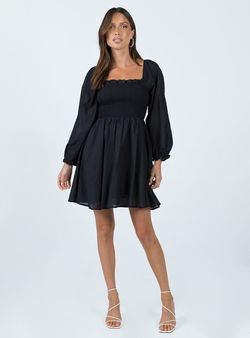 Style 1171600 Princess Polly Black Size 6 Long Sleeve Cocktail Dress on Queenly