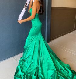 Sherri Hill Green Size 4 50 Off Pageant Floor Length Train Dress on Queenly