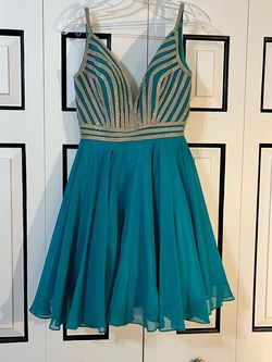 Jovani Green Size 2 Tulle Interview A-line Dress on Queenly