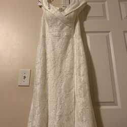 David's Bridal White Size 12 Floor Length Straight Dress on Queenly