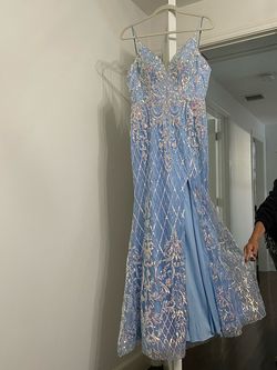 Dancing Queen Blue Size 4 Homecoming Floor Length A-line Dress on Queenly