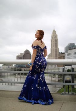 Johnathan Kayne Blue Size 6 Velvet Prom Mermaid Dress on Queenly