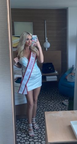 Ashley Lauren White Size 4 Midi Bridal Shower Cocktail Dress on Queenly