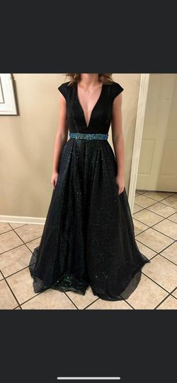 Tiffany Designs Black Tie Size 2 Prom Ball gown on Queenly